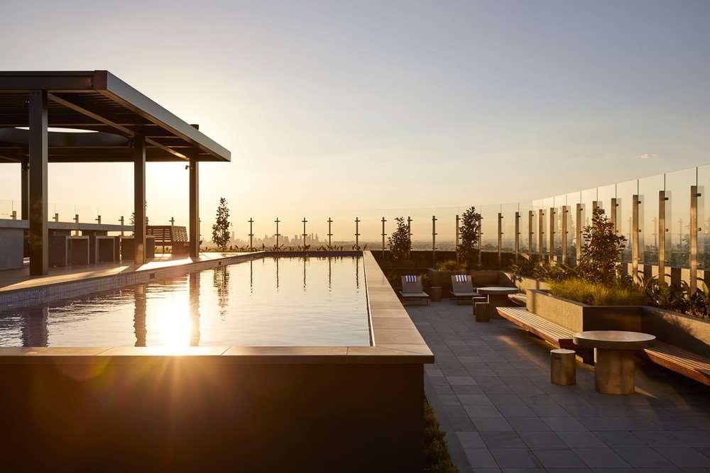 더 첸 멜버른 - 아트 시리즈 박스 힐 시설 사진 The rooftop pool at The Standard East Village