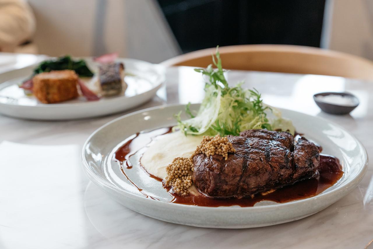 더 첸 멜버른 - 아트 시리즈 박스 힐 외부 사진 A steak at the restaurant
